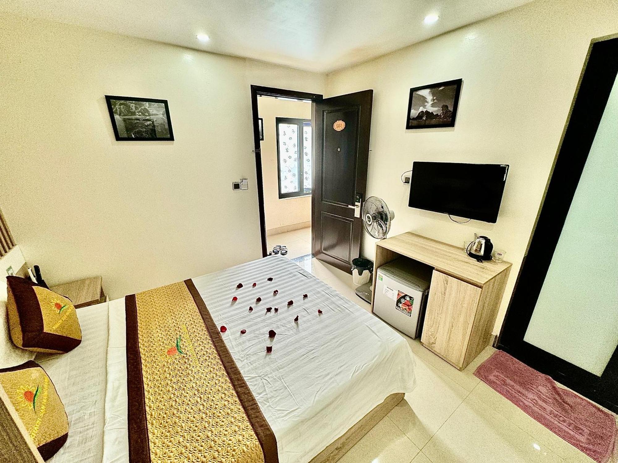 Sunflower Catba Hotel Dong Khe Sau Eksteriør billede